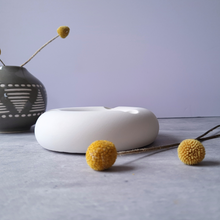 Load image into Gallery viewer, Oslo Doughnut Candle Holder