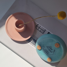 Load image into Gallery viewer, Round Candle Holder