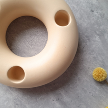 Load image into Gallery viewer, Oslo Doughnut Candle Holder