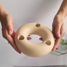 Load image into Gallery viewer, Oslo Doughnut Candle Holder
