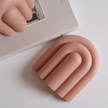 Load image into Gallery viewer, Arched Bookends