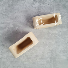 Load image into Gallery viewer, Set of 2 Textured Vases