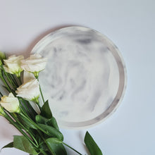Load image into Gallery viewer, Round Marble Tray
