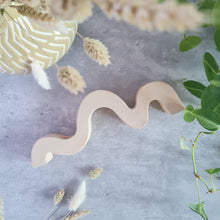 Load image into Gallery viewer, Wavy Triple Candle Holder