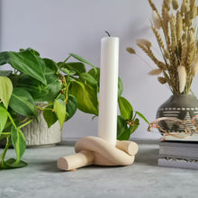 Load image into Gallery viewer, Knot Candlestick Holder