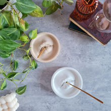 Load image into Gallery viewer, Lips Incense Holder