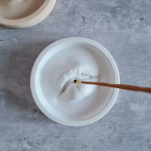 Load image into Gallery viewer, Lips Incense Holder