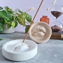 Load image into Gallery viewer, Lips Incense Holder