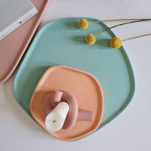 Load image into Gallery viewer, Irregular Shaped Nesting Trays Set