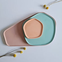 Load image into Gallery viewer, Irregular Shaped Nesting Trays Set