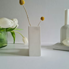 Load image into Gallery viewer, D Shape Vase