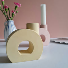 Load image into Gallery viewer, Round Candle Holder