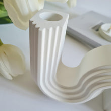 Load image into Gallery viewer, Geometric Candlestick Holders