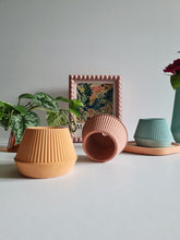 Load image into Gallery viewer, Small planter with drainage