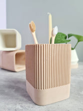 Load image into Gallery viewer, Ribbed Pen/Toothbrush Holder