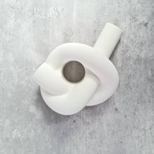 Load image into Gallery viewer, Knot Candlestick Holder